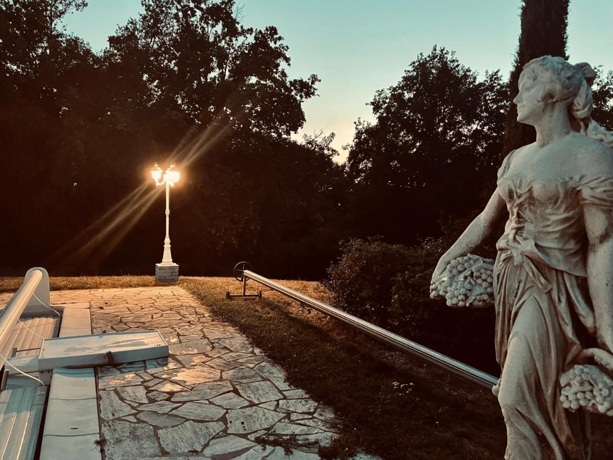 La Villa Perroquet Poncins ภายนอก รูปภาพ